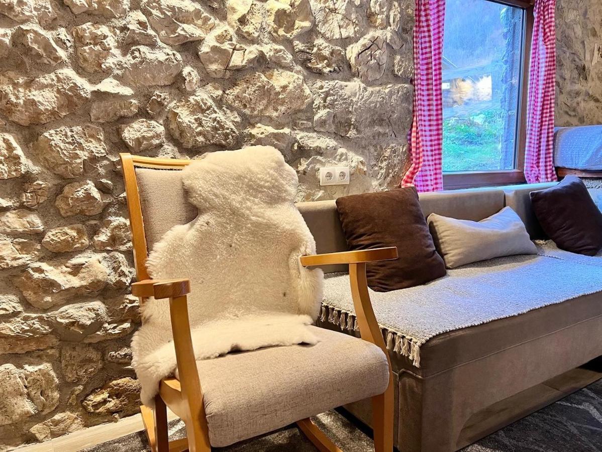 Stone Room-Kamena Soba Sipovo Extérieur photo