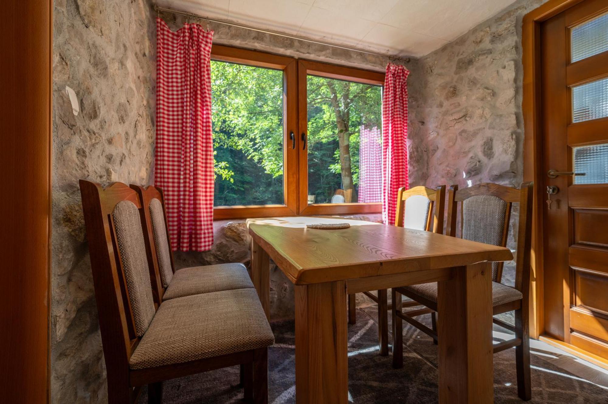 Stone Room-Kamena Soba Sipovo Extérieur photo